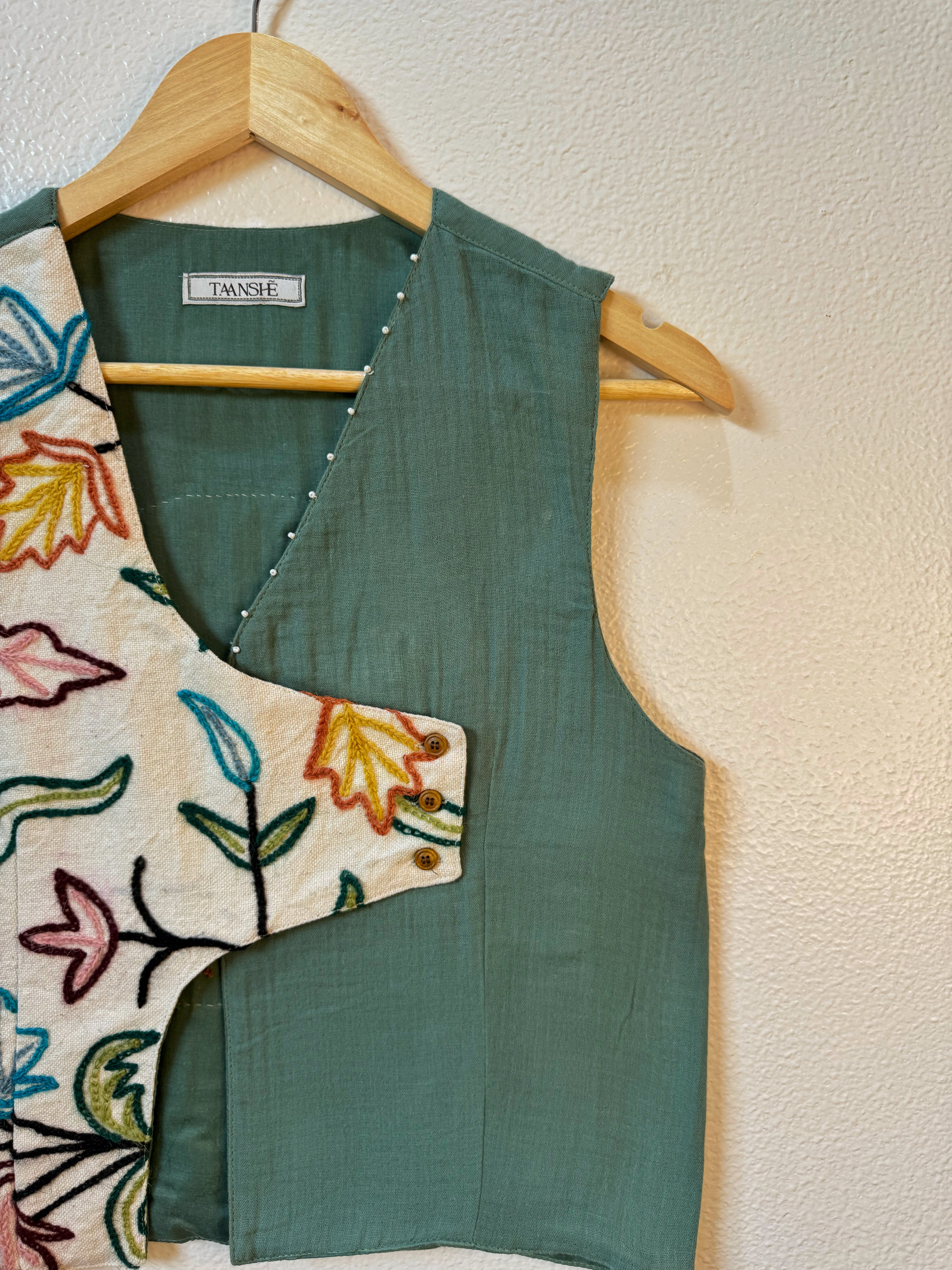 Asymmetry Art Vest – Taanshe.com
