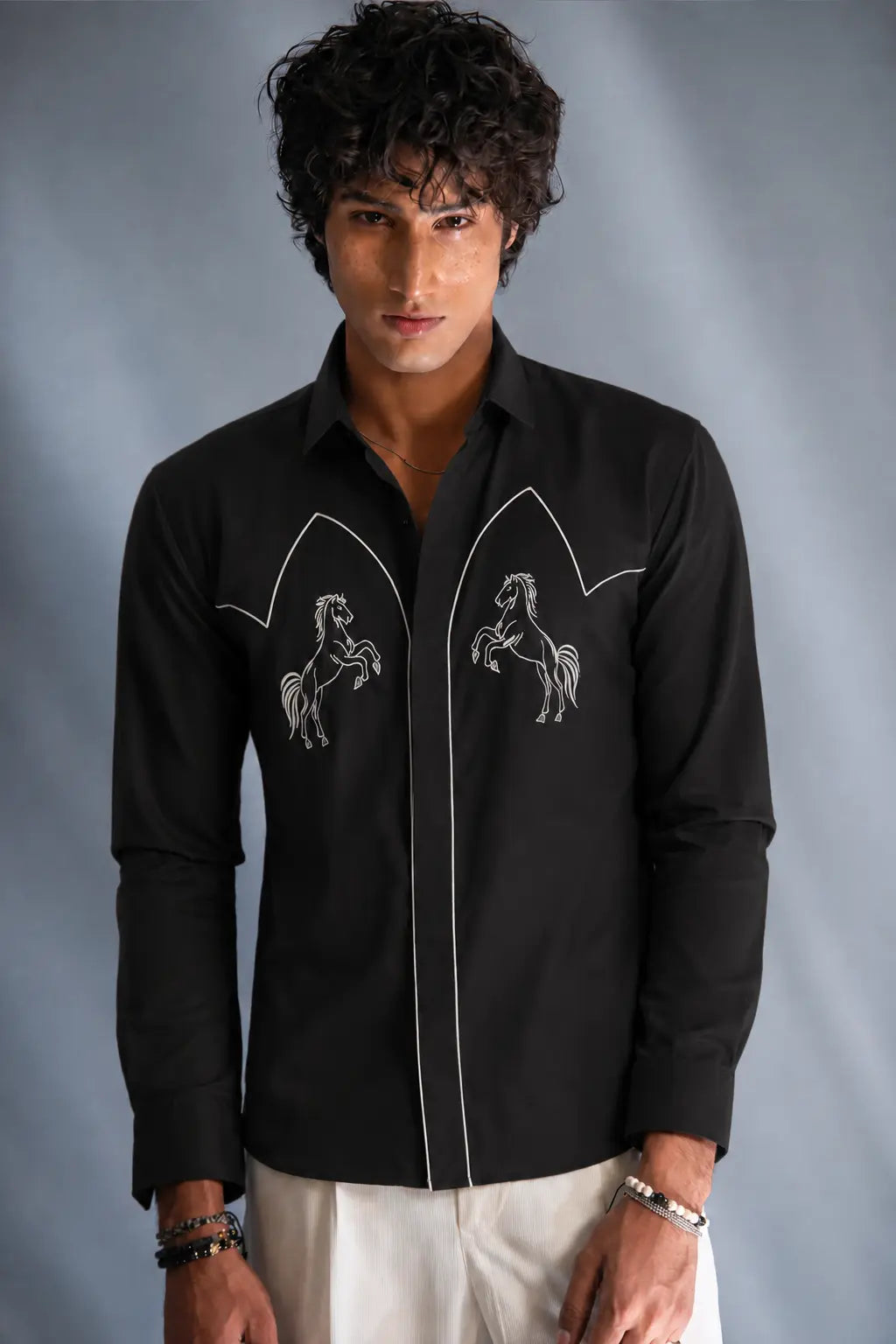 Black horse embroidery shirt